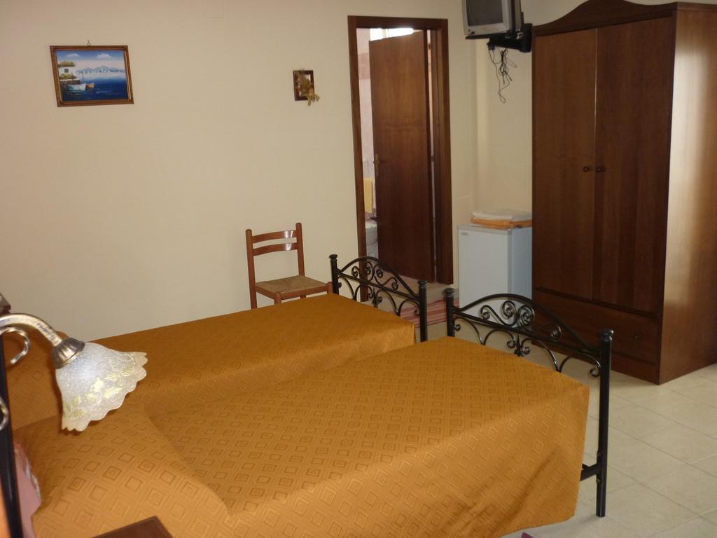 Albergo Vittoria Taviano  Pokój zdjęcie